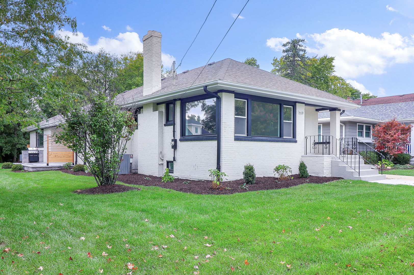 610 Pleasant Avenue, Glen Ellyn, IL 60137