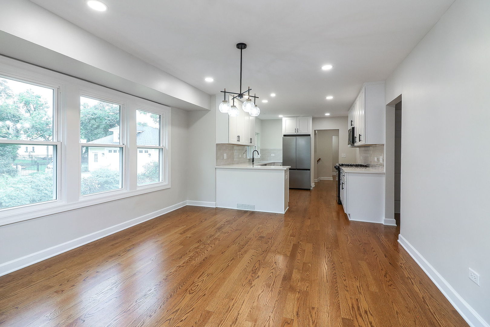 610 Pleasant Avenue, Glen Ellyn, IL 60137