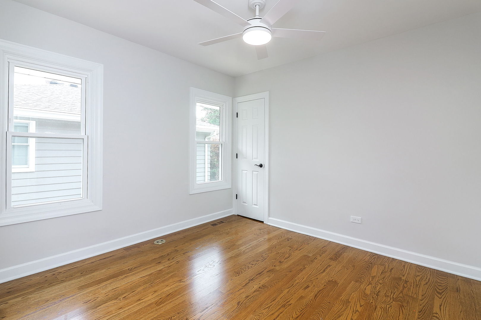 610 Pleasant Avenue, Glen Ellyn, IL 60137