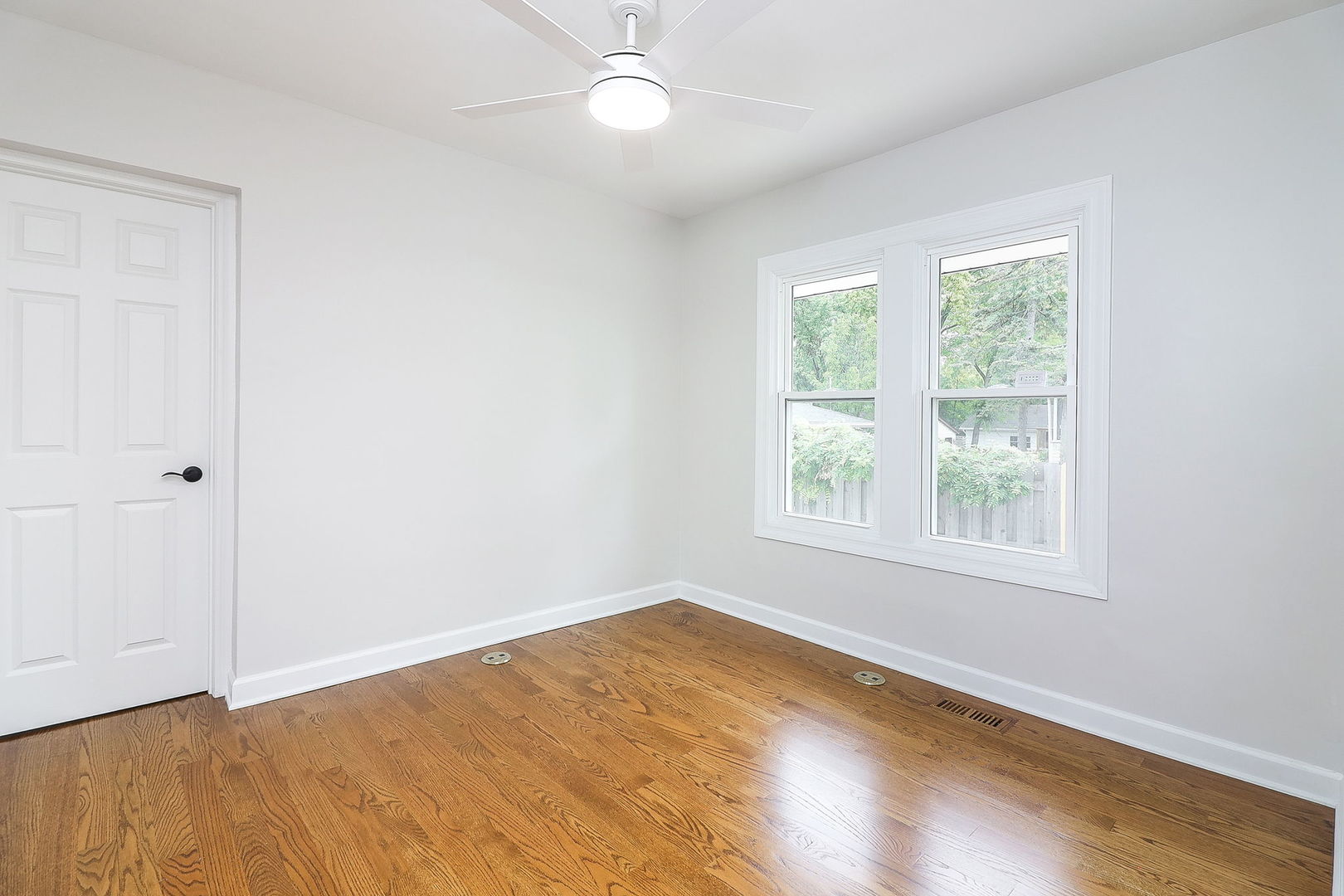 610 Pleasant Avenue, Glen Ellyn, IL 60137