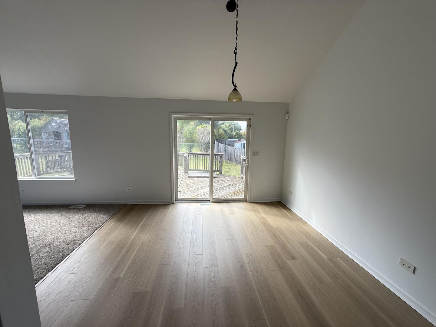 2010 Sunset Court, Zion, IL 60099