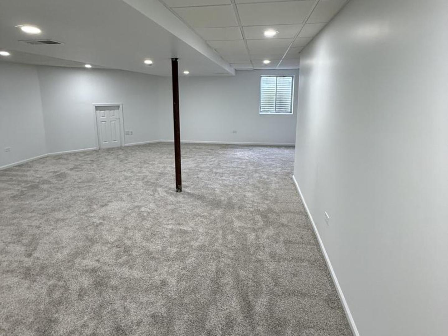 2010 Sunset Court, Zion, IL 60099