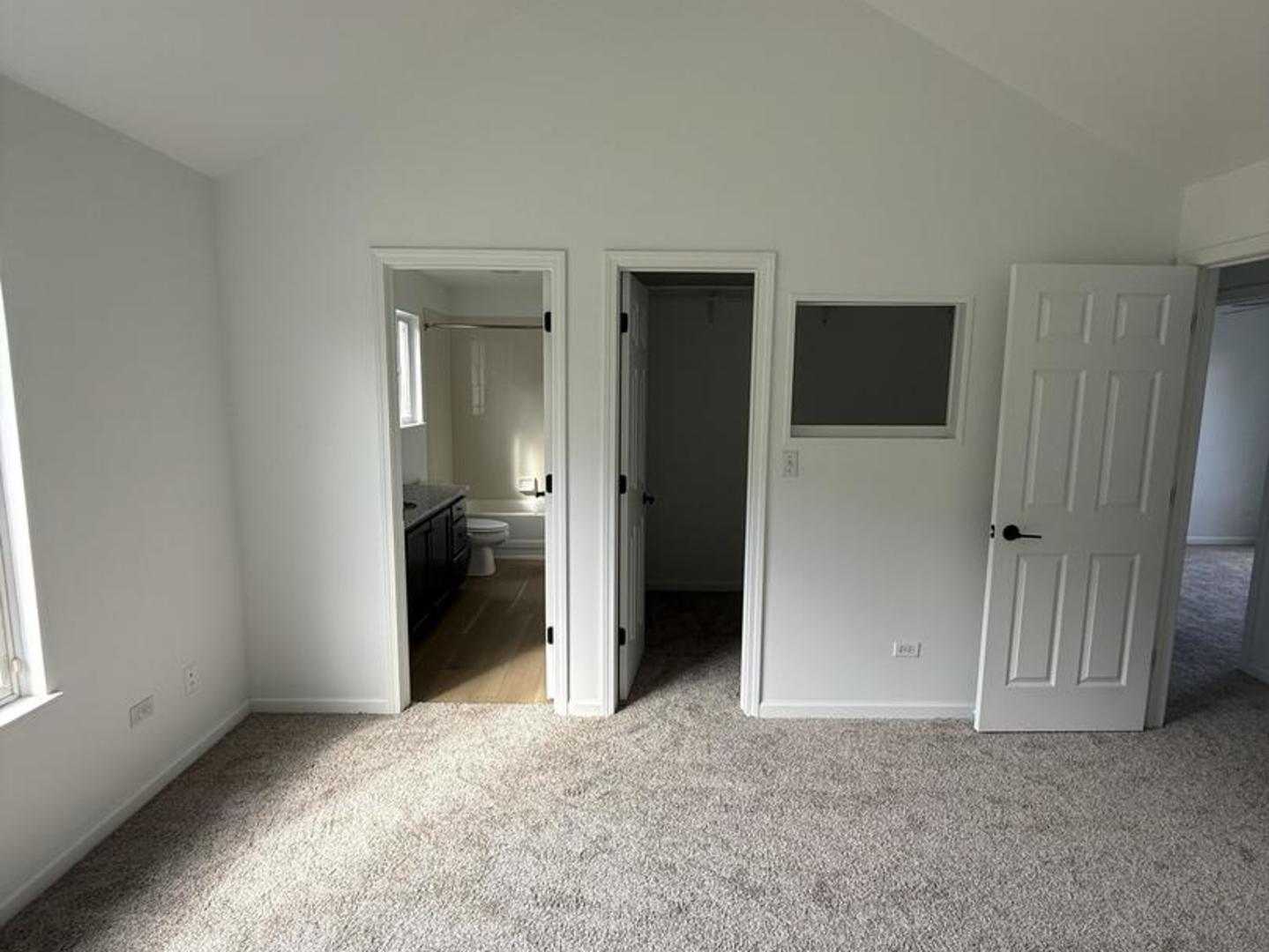 2010 Sunset Court, Zion, IL 60099