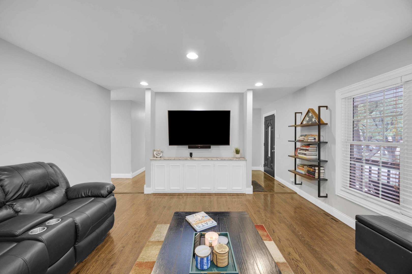 5568 Natalie Drive, Oak Forest, IL 60452