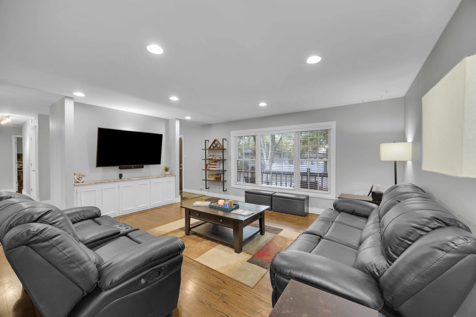 5568 Natalie Drive, Oak Forest, IL 60452