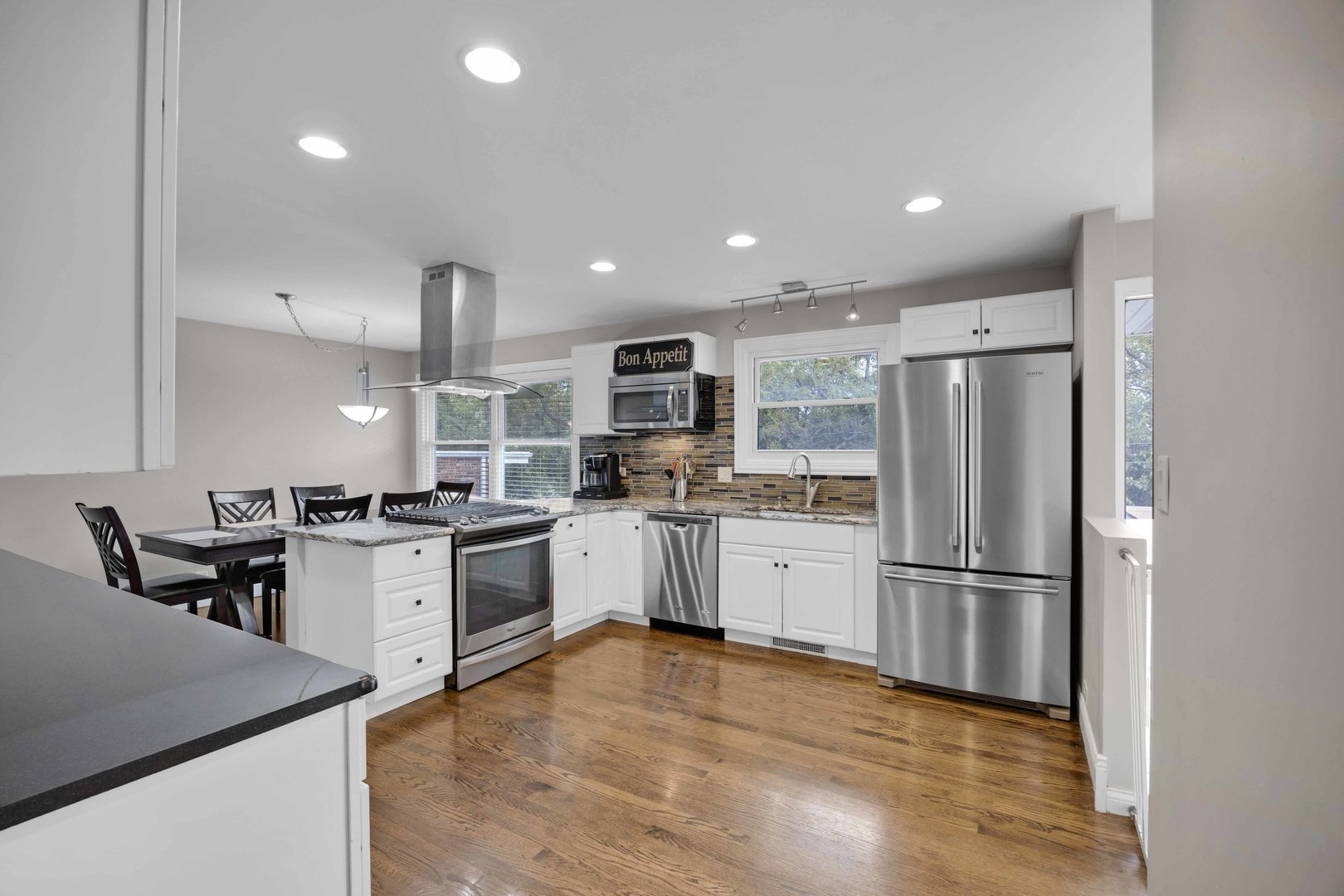 5568 Natalie Drive, Oak Forest, IL 60452