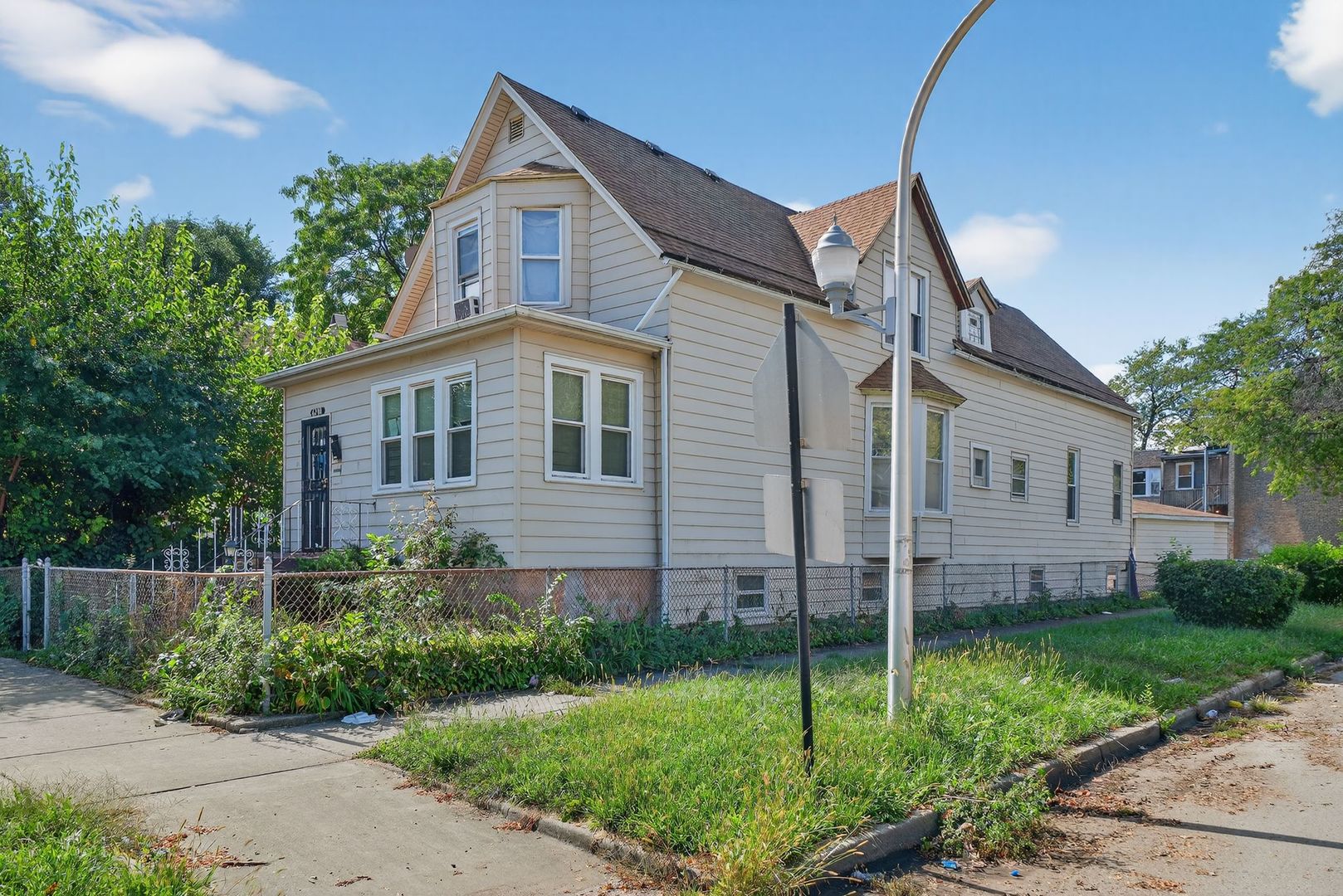 6200 S Paulina Street, Chicago, IL 60636