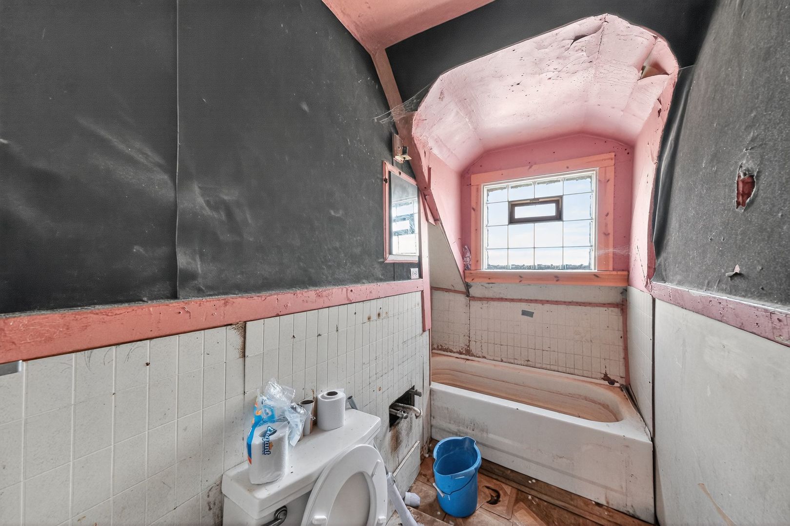 6200 S Paulina Street, Chicago, IL 60636