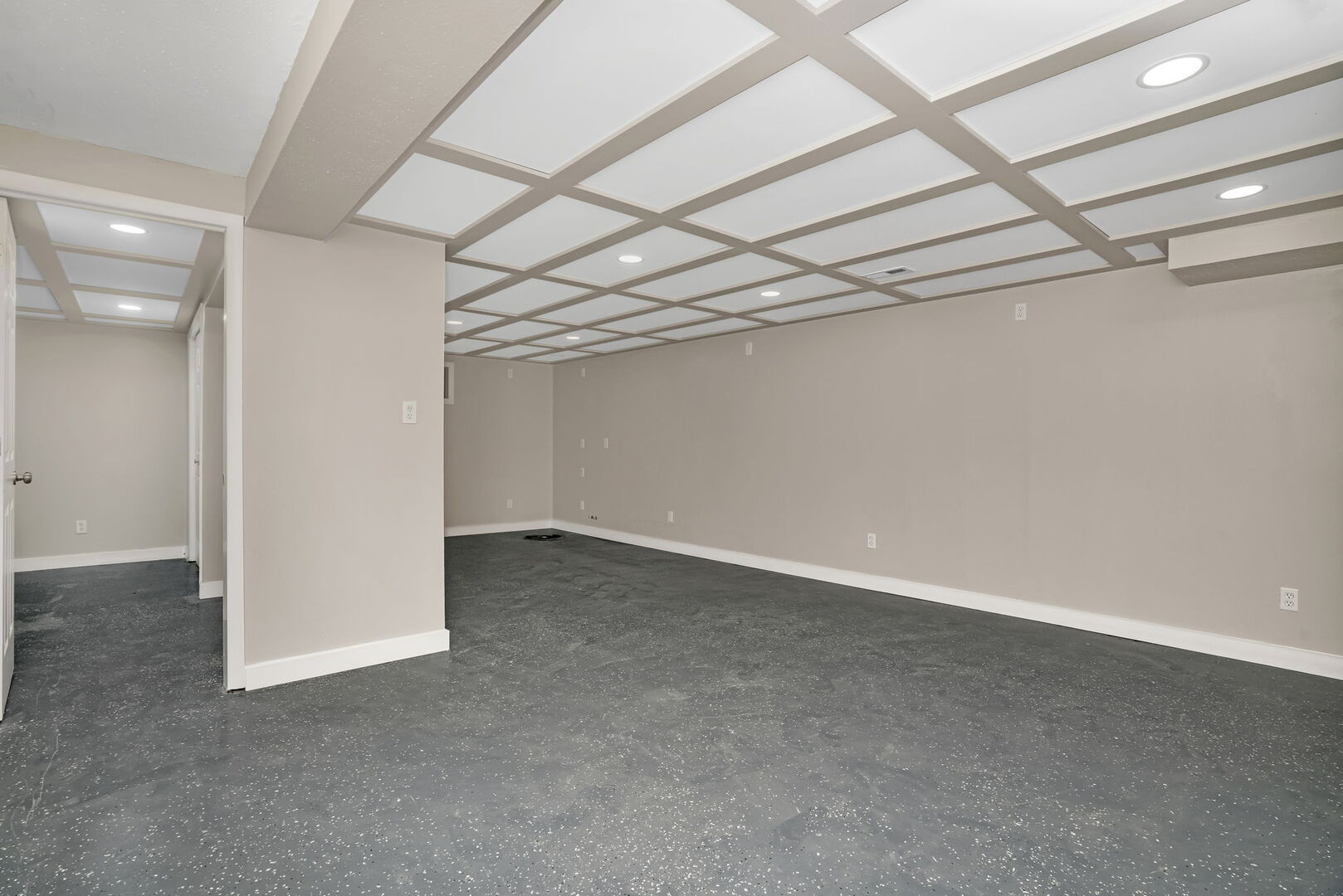 22416 S Kings Court, Shorewood, IL 60404