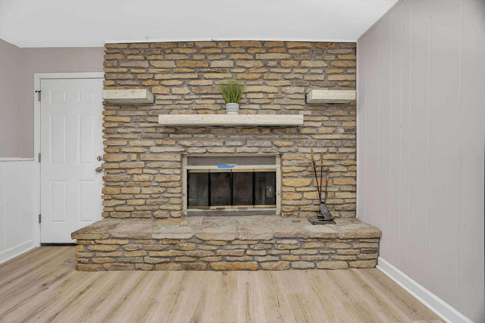 22416 S Kings Court, Shorewood, IL 60404