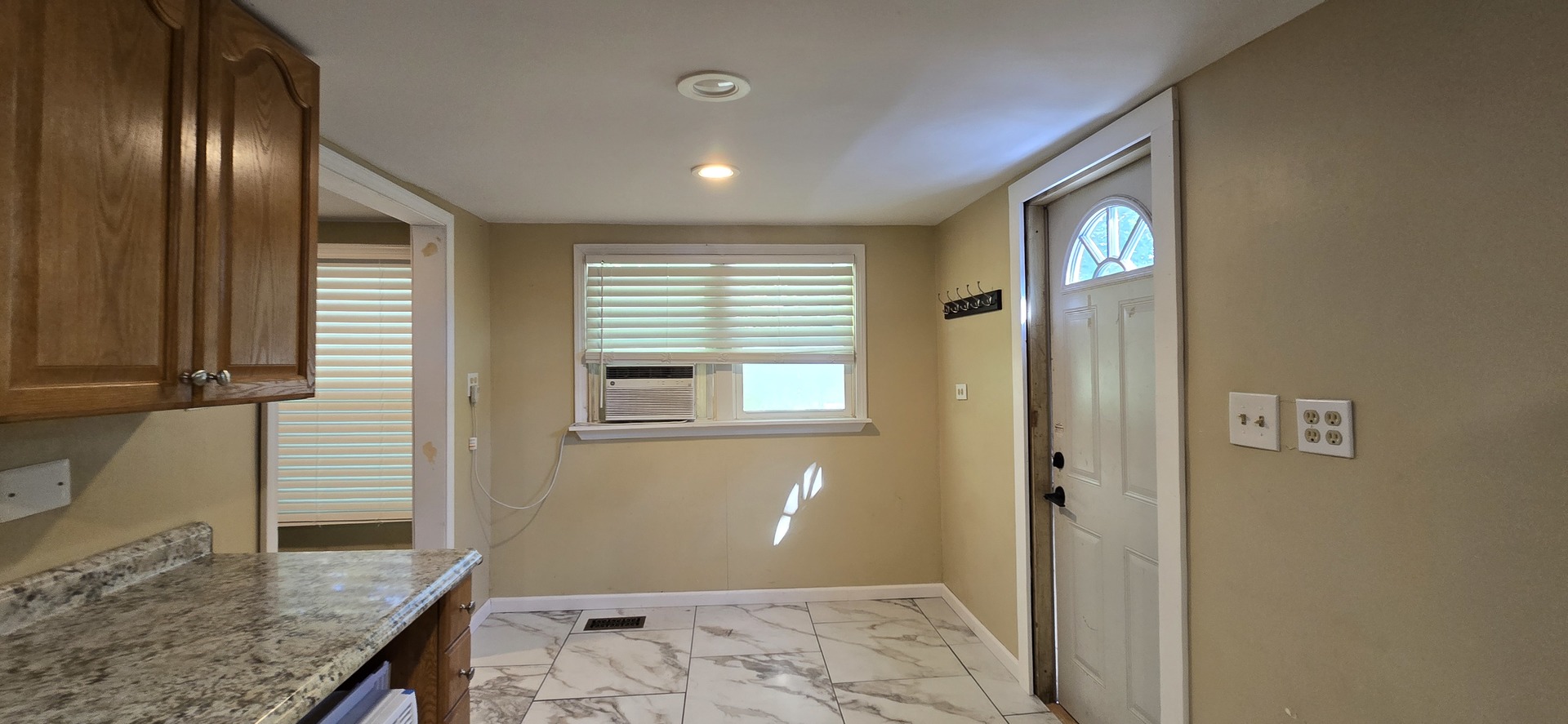 1485 W Dundee Road, Palatine, IL 60074