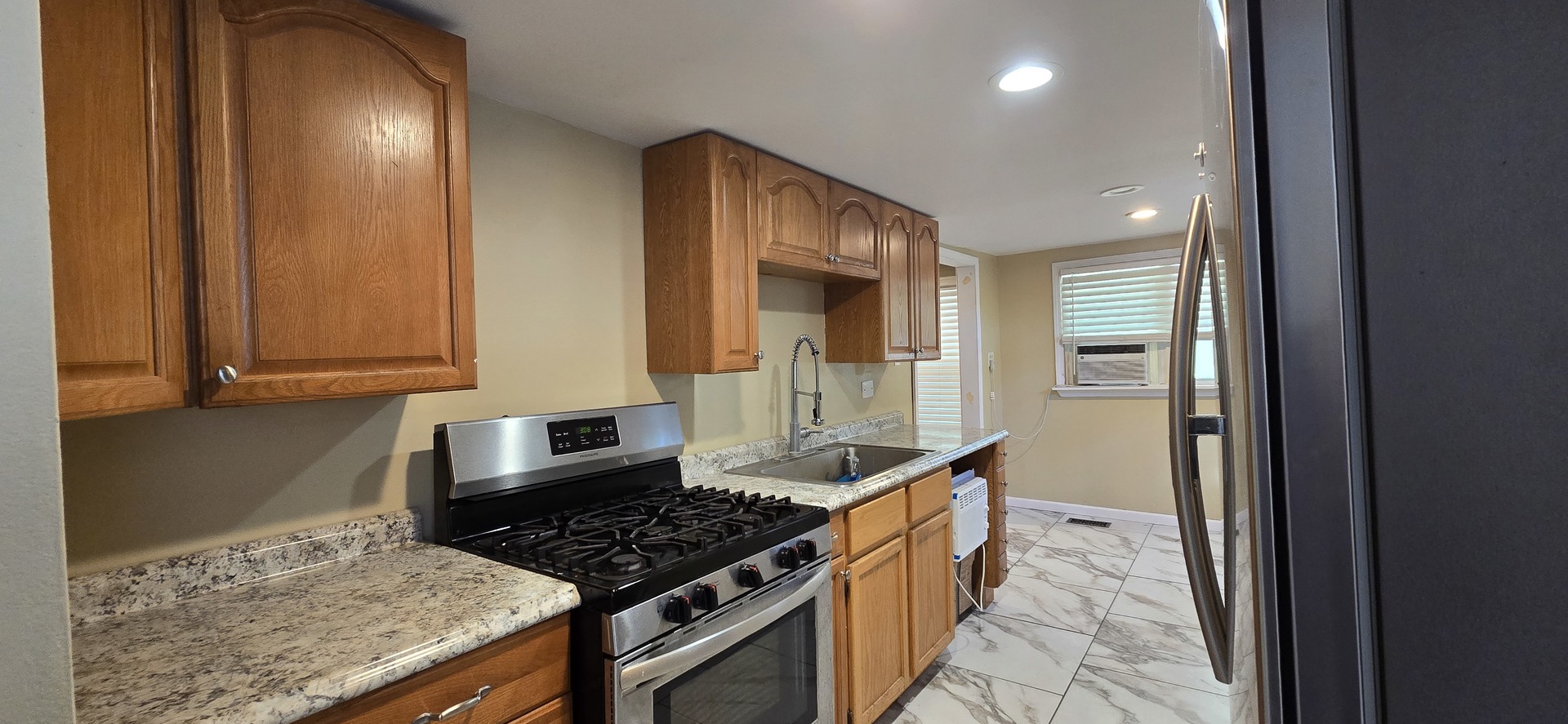 1485 W Dundee Road, Palatine, IL 60074
