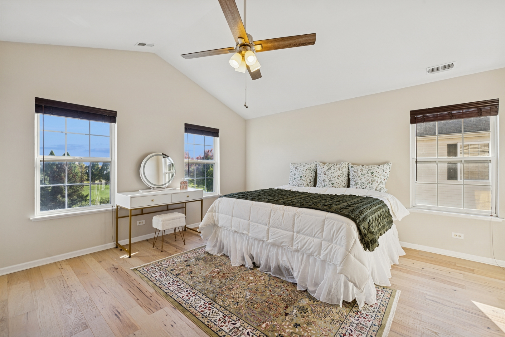 152 Jackson Street, Gilberts, IL 60136