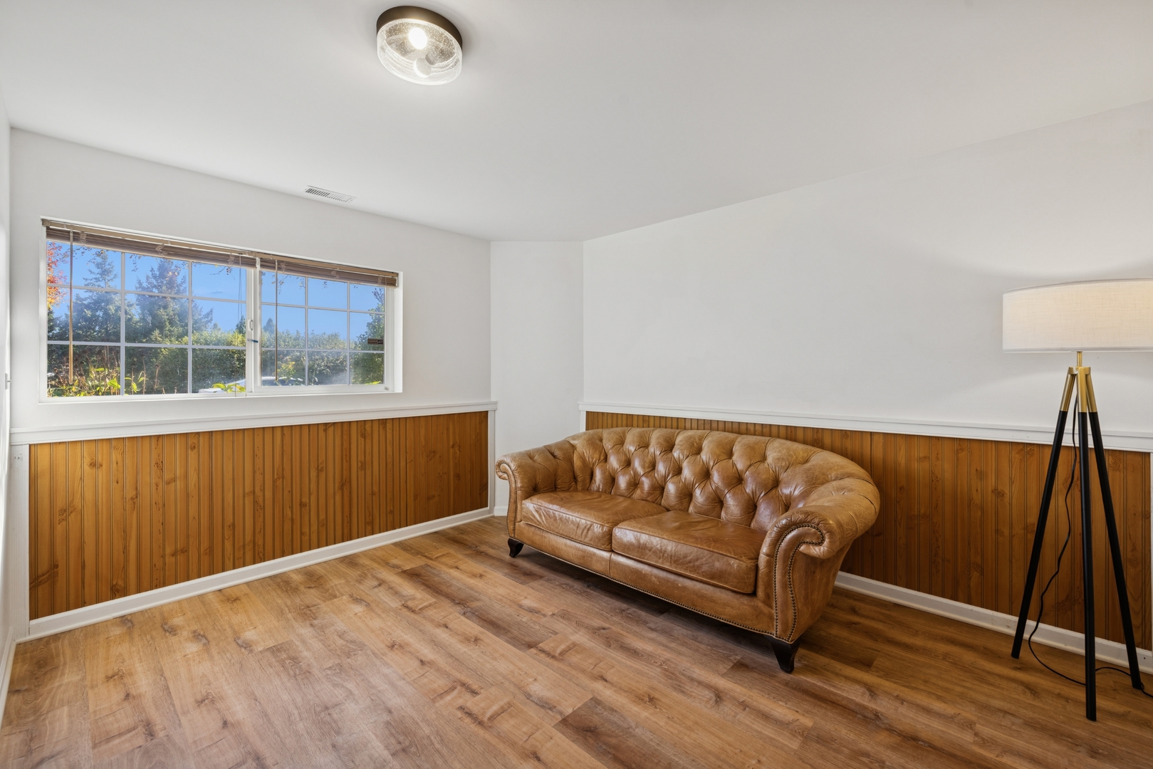 152 Jackson Street, Gilberts, IL 60136