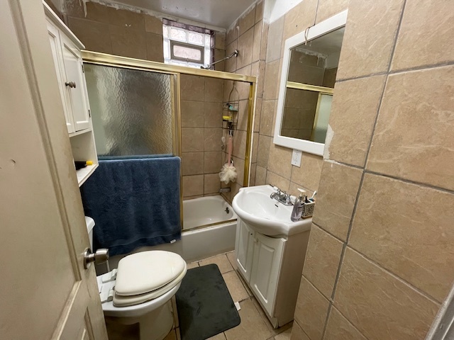 2852 S Kenneth Avenue, Chicago, IL 60623
