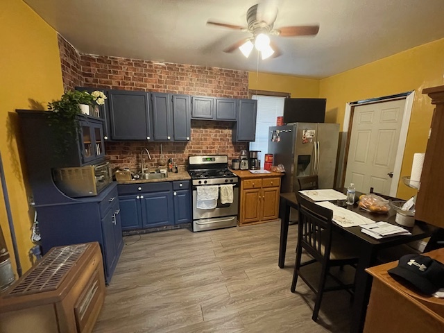 2852 S Kenneth Avenue, Chicago, IL 60623