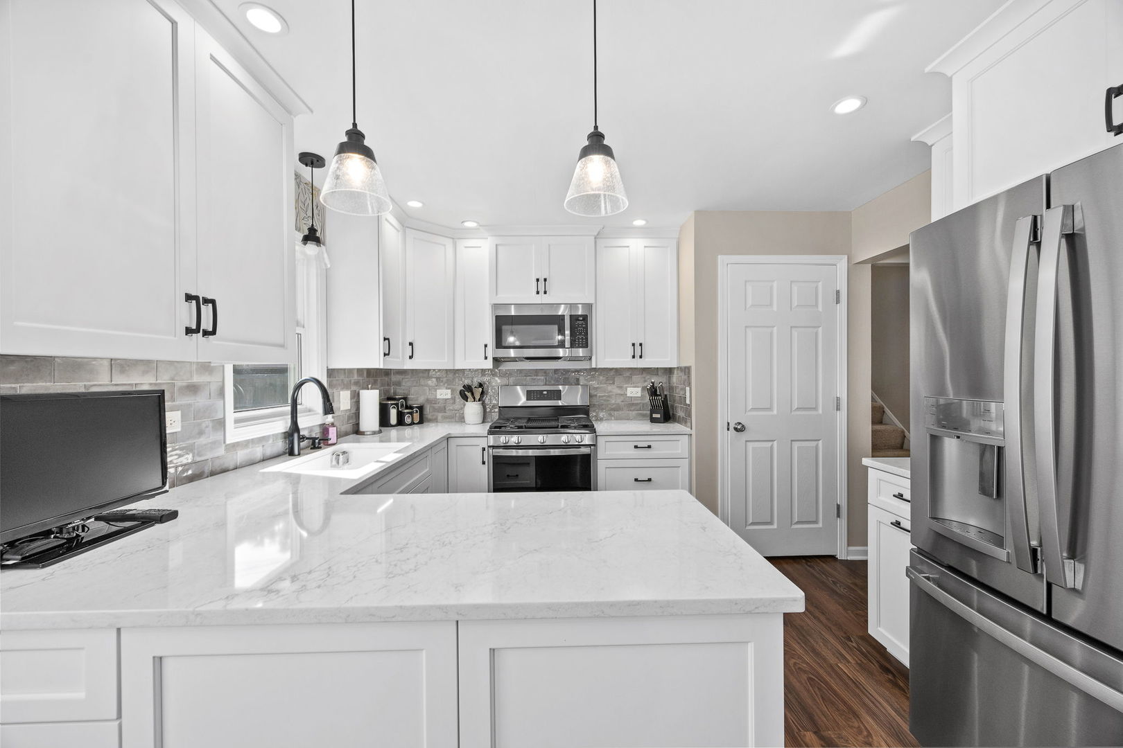 723 Inverness Road, Lisle, IL 60532