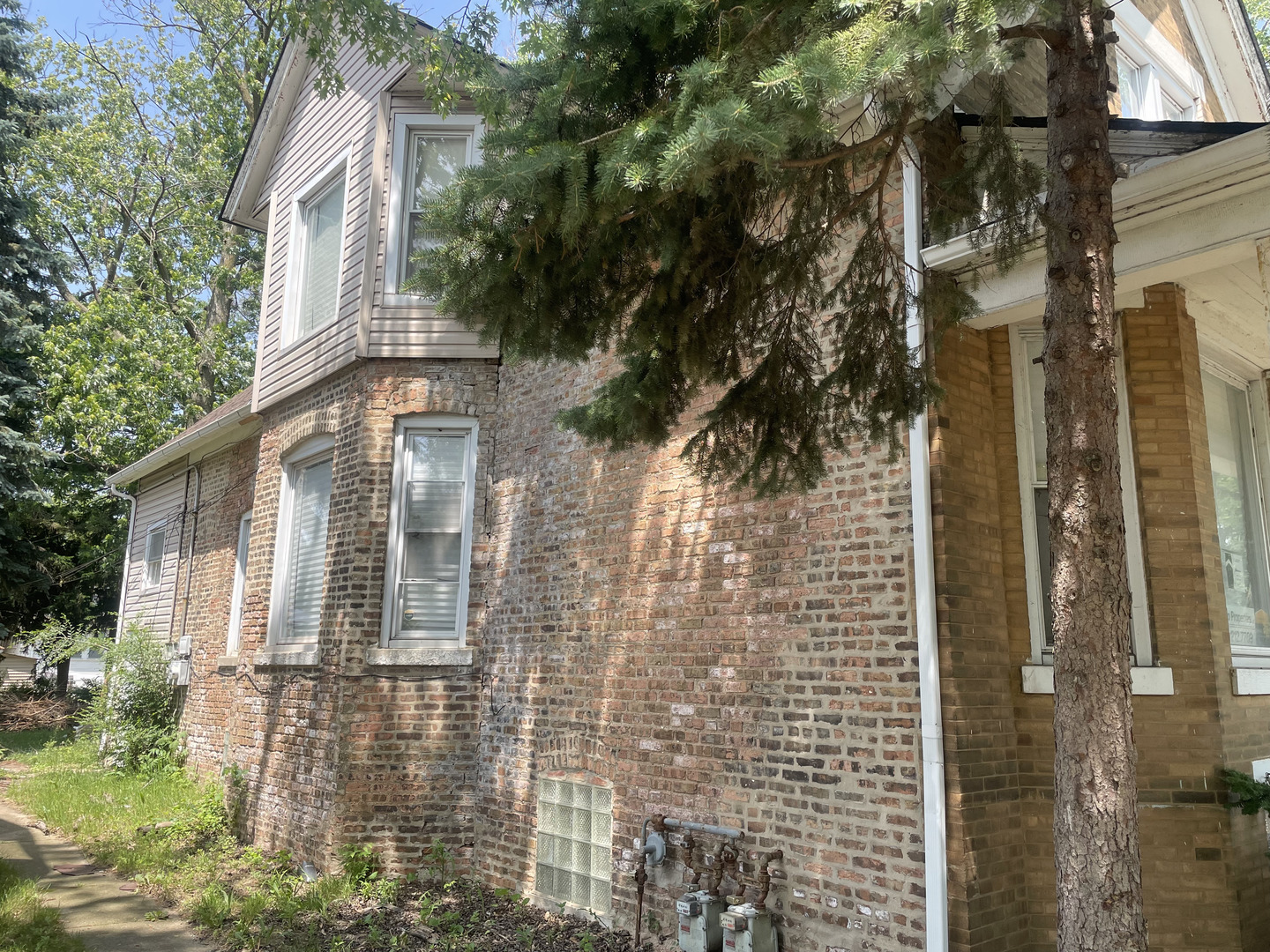 12310 S Yale Avenue, Chicago, IL 60628