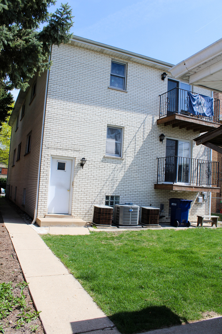 2626 N 73rd Avenue #1, Elmwood Park, IL 60707