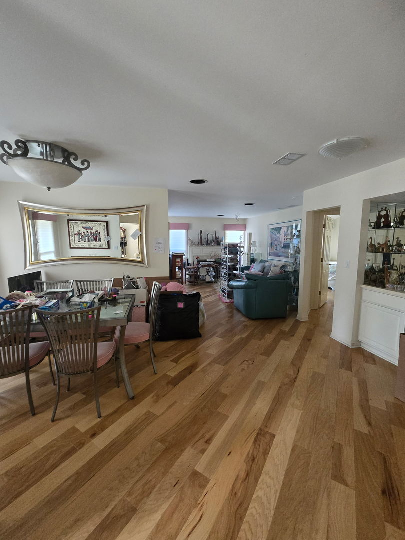 2060 N Charter Point Drive, Arlington Heights, IL 60004