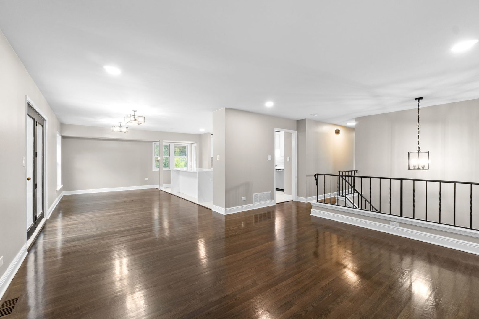 1180 Cobble Hill Court, Hoffman Estates, IL 60169