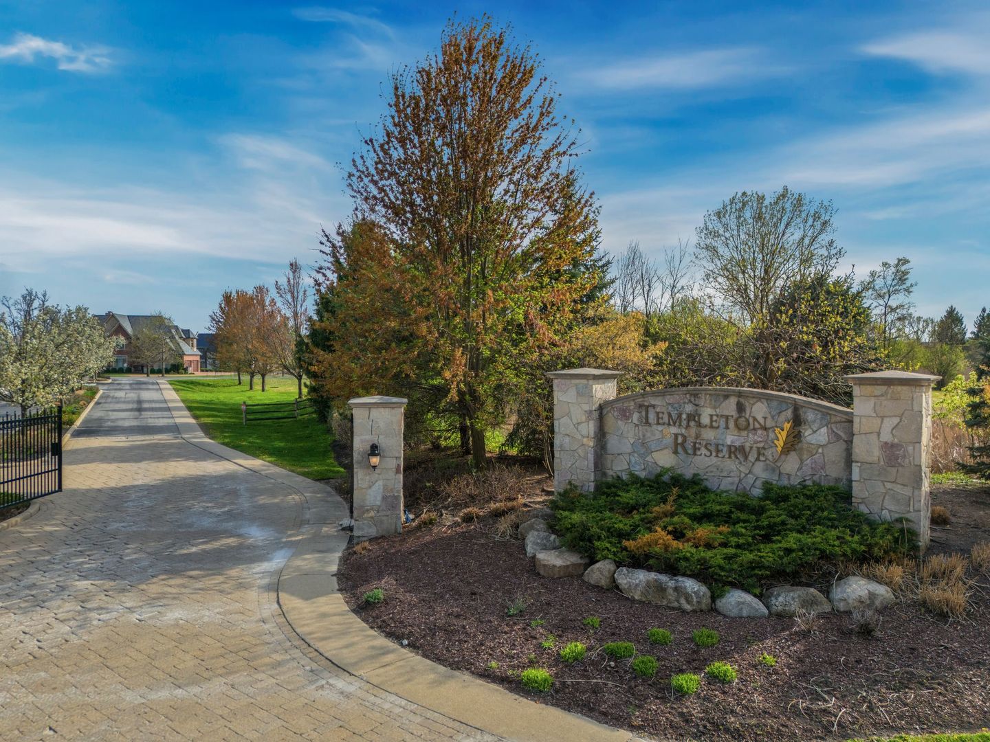 15 TEMPLETON Drive, Oak Brook, IL 60523