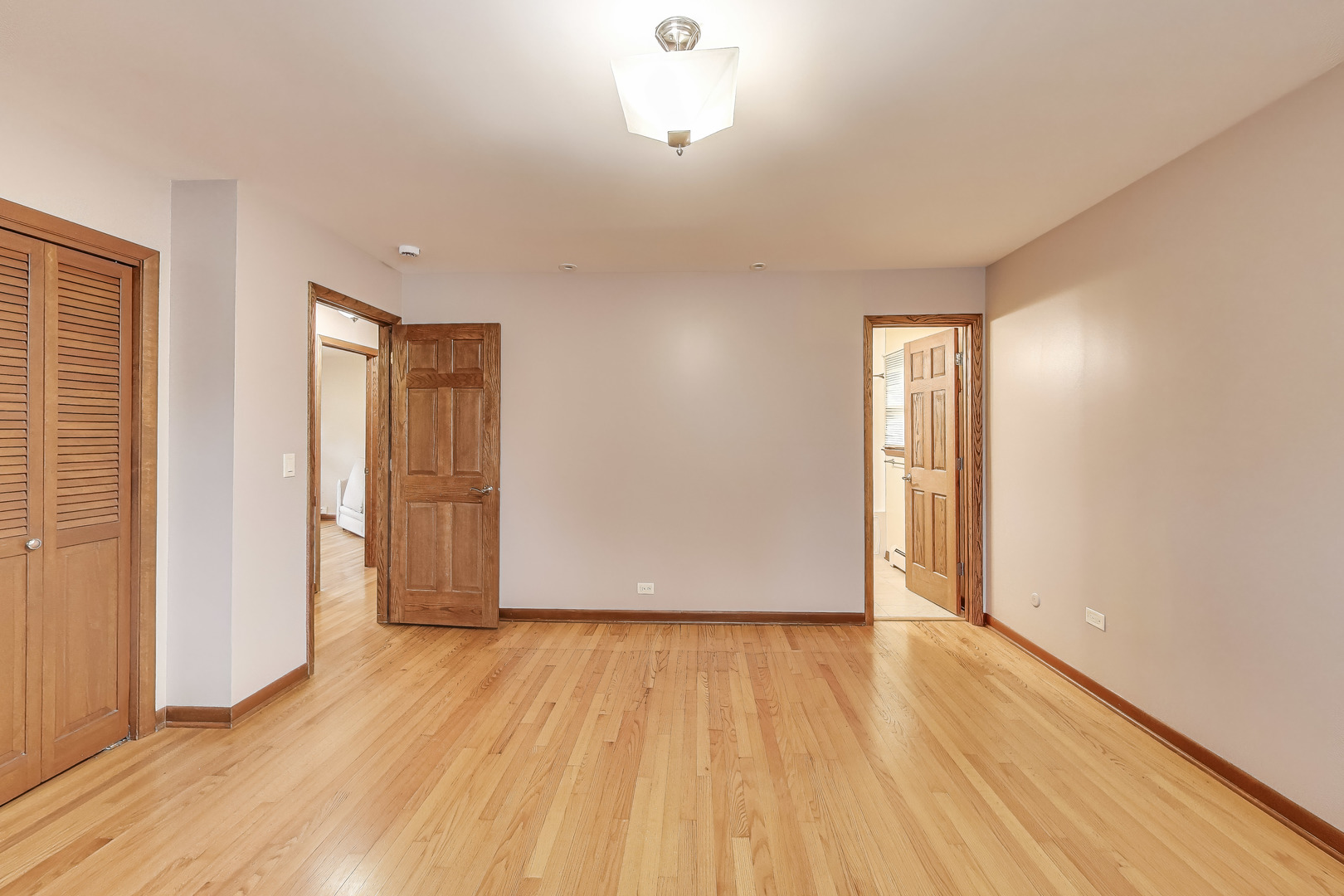 933 Garden Lane, Wheeling, IL 60090