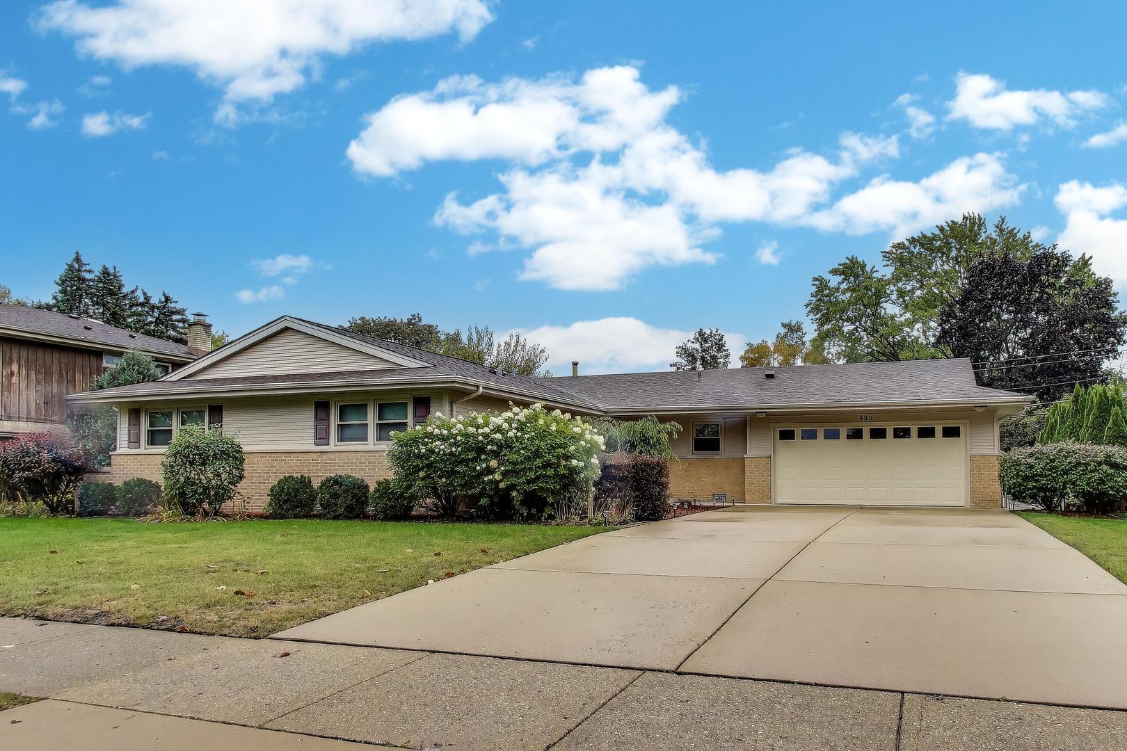 933 Garden Lane, Wheeling, IL 60090