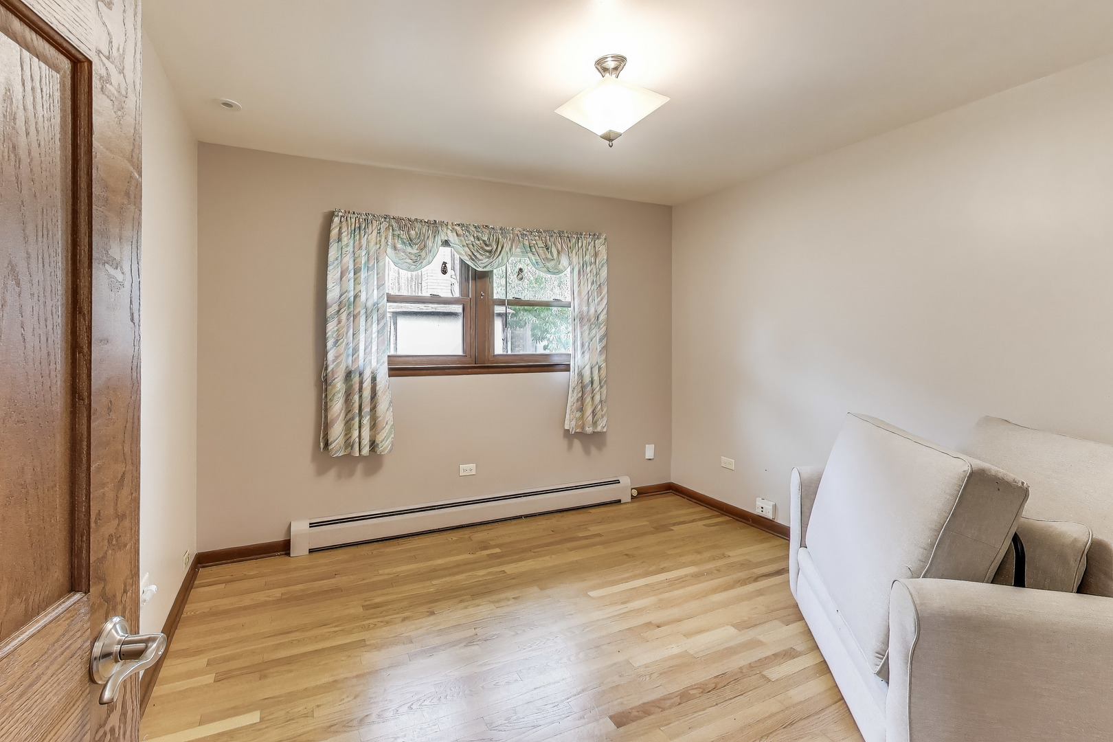 933 Garden Lane, Wheeling, IL 60090
