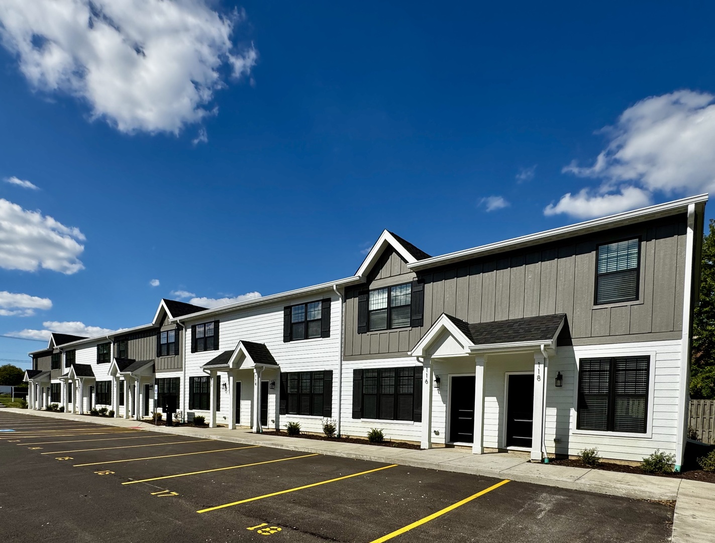 1432 Naperville Wheaton Road #114, Naperville, IL 60540