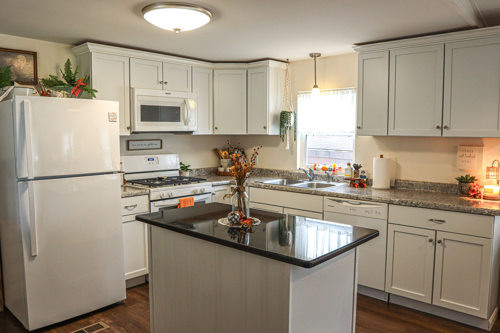 2 Countryside Estates Drive, Sandwich, IL 60548