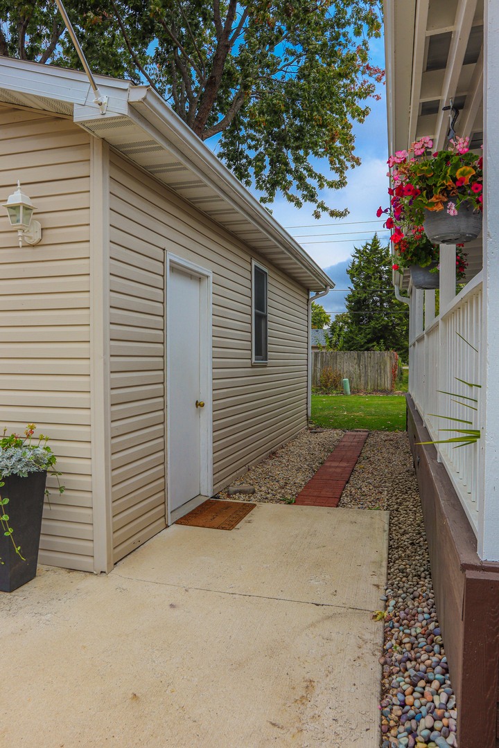 2 Countryside Estates Drive, Sandwich, IL 60548