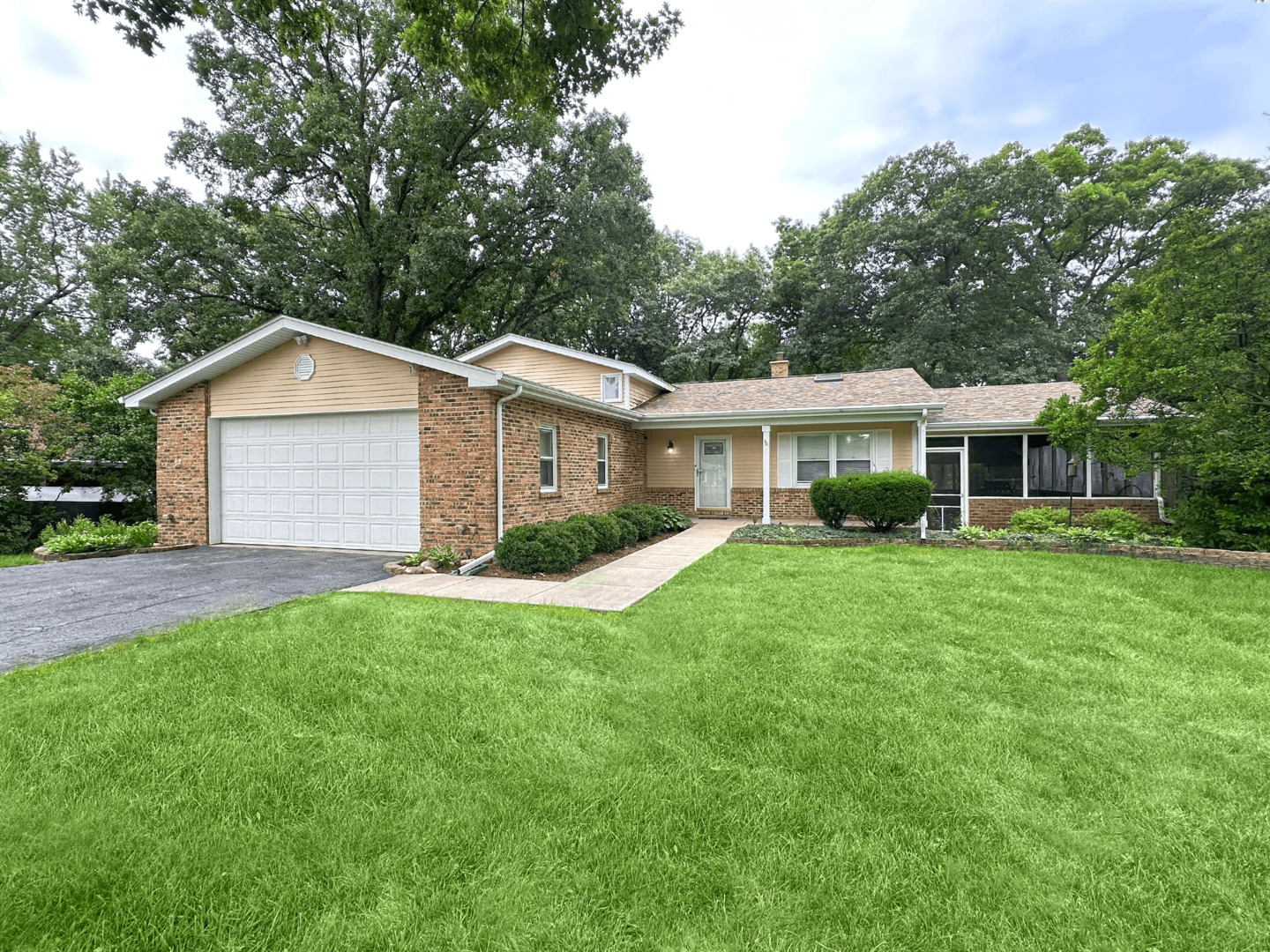 30W359 Wiant Road, West Chicago, IL 60185