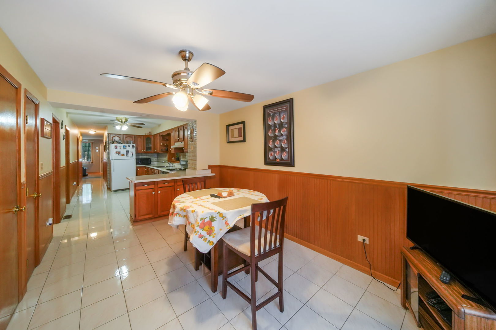 2916 S Union Avenue, Chicago, IL 60616