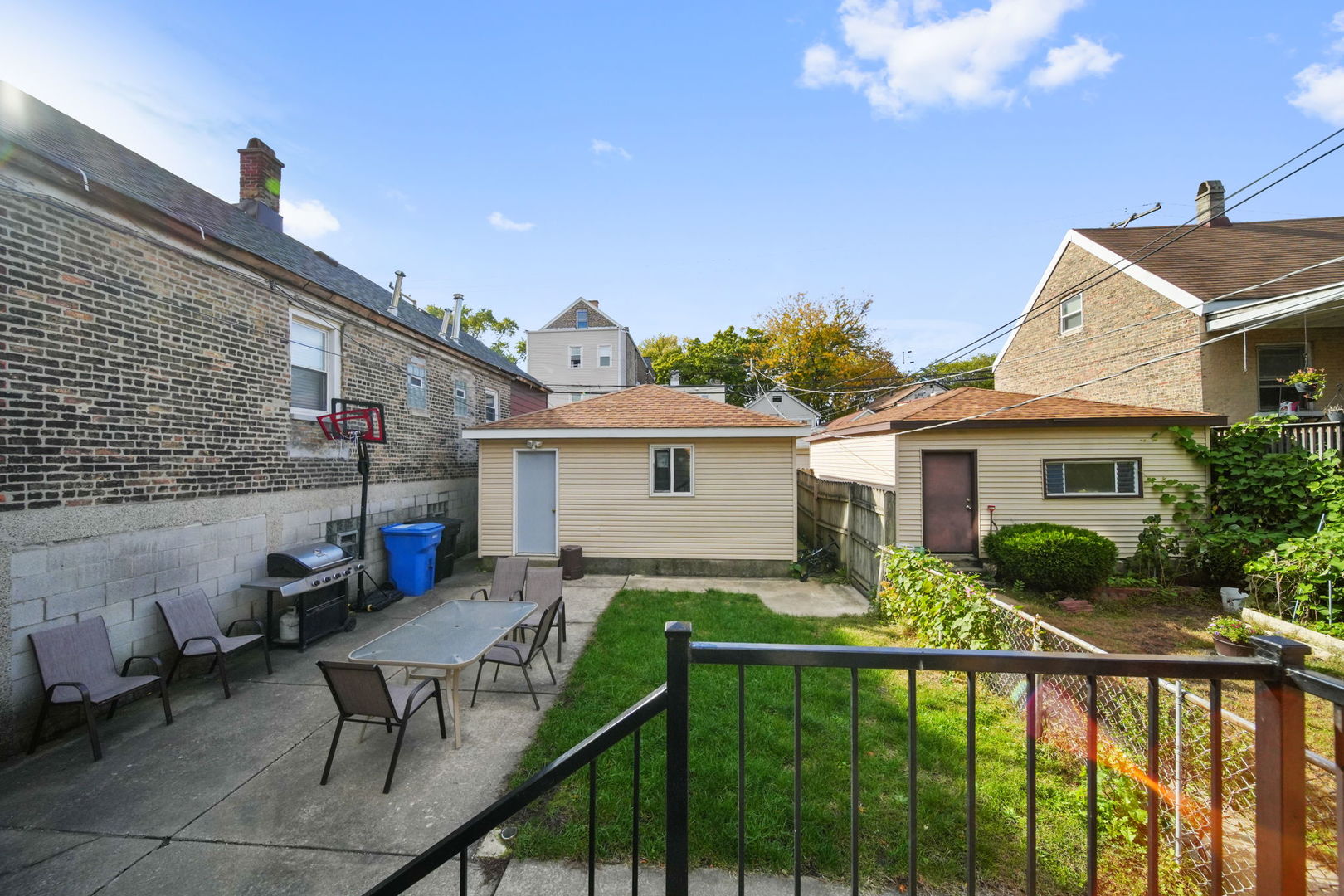 2916 S Union Avenue, Chicago, IL 60616