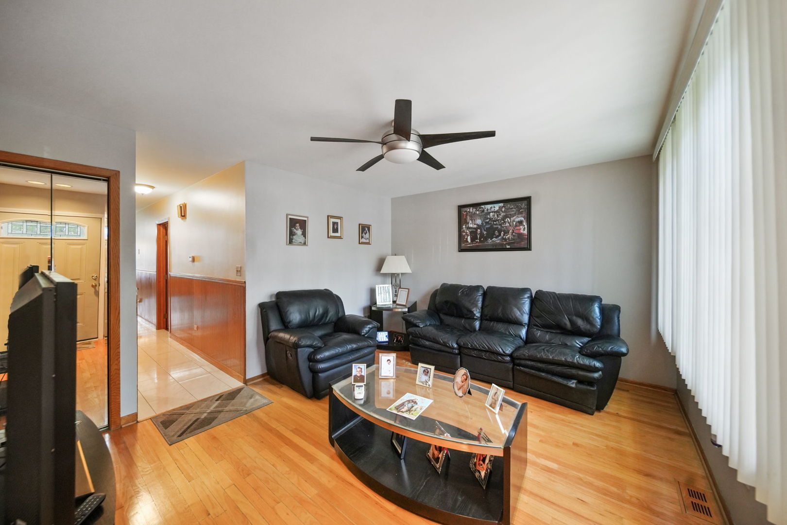 2916 S Union Avenue, Chicago, IL 60616