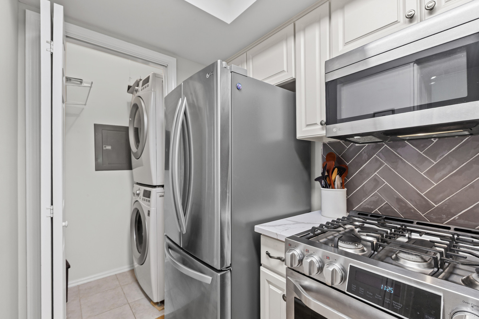 918 Rogers Street #103, Downers Grove, IL 60515