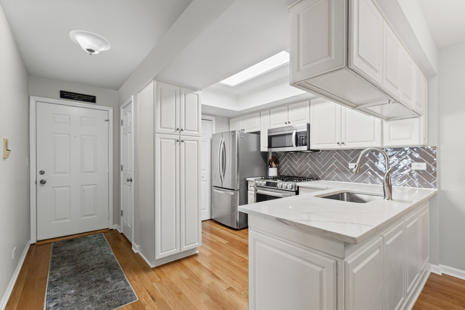 918 Rogers Street #103, Downers Grove, IL 60515