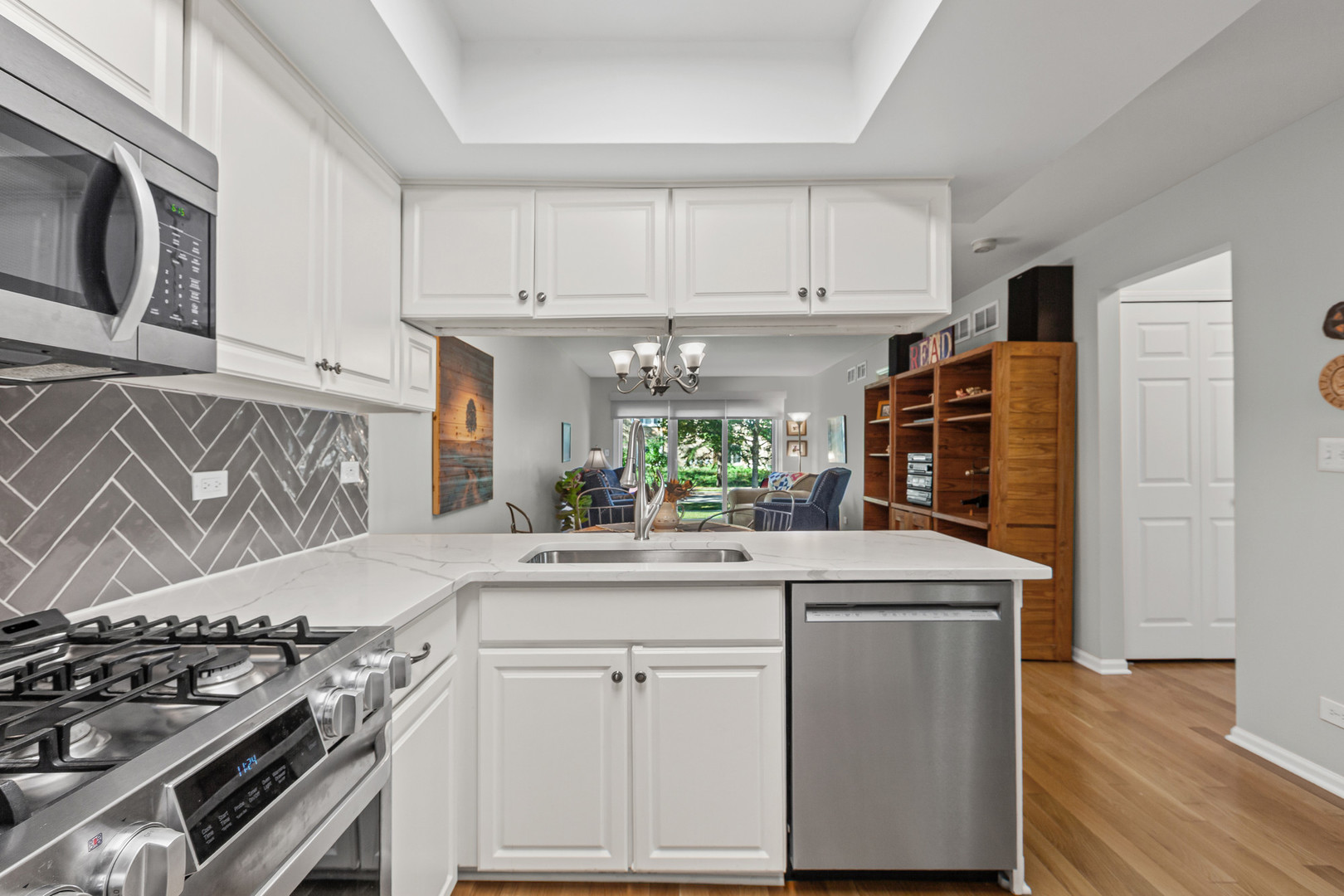 918 Rogers Street #103, Downers Grove, IL 60515