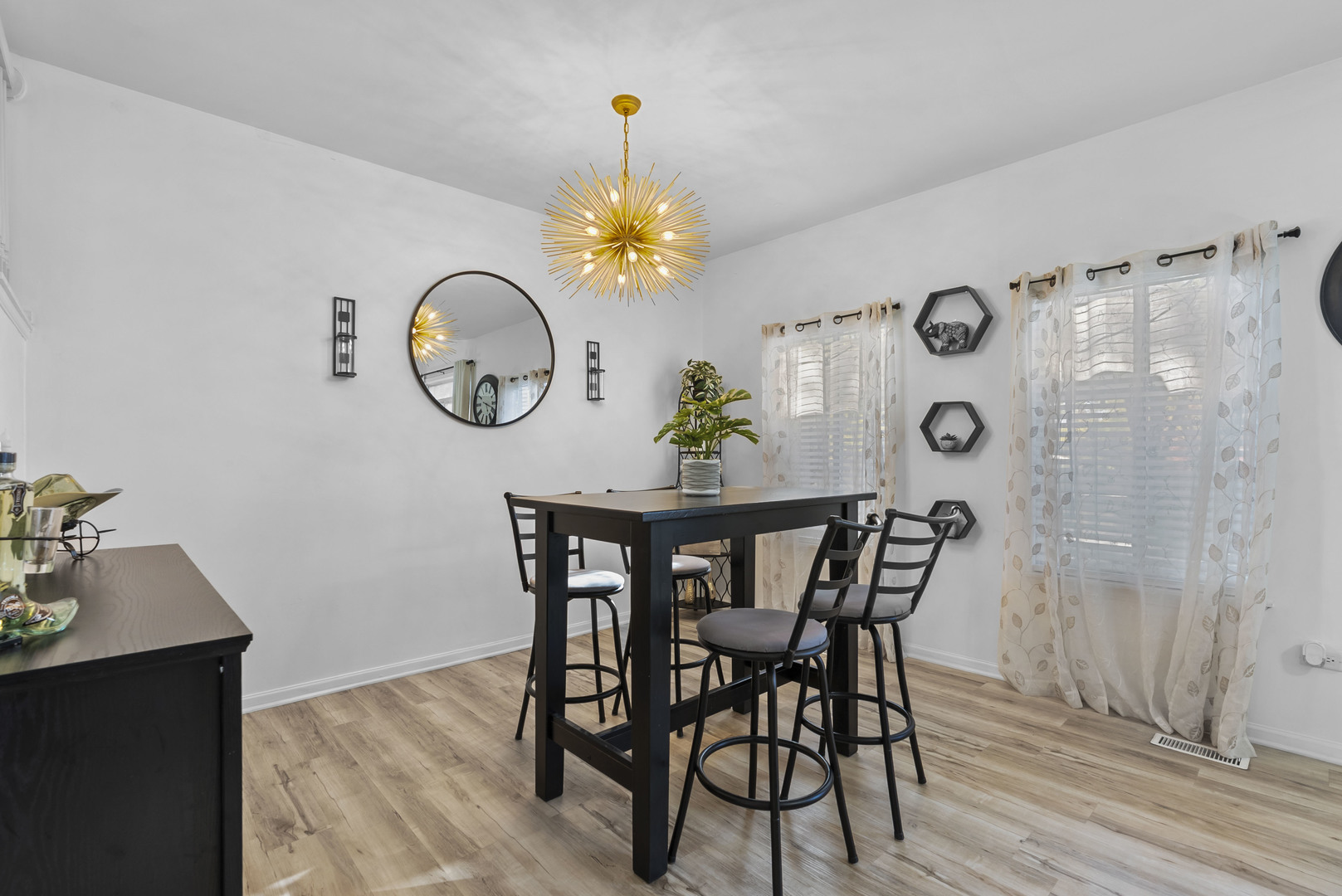 4104 Dillon Street, Plano, IL 60545