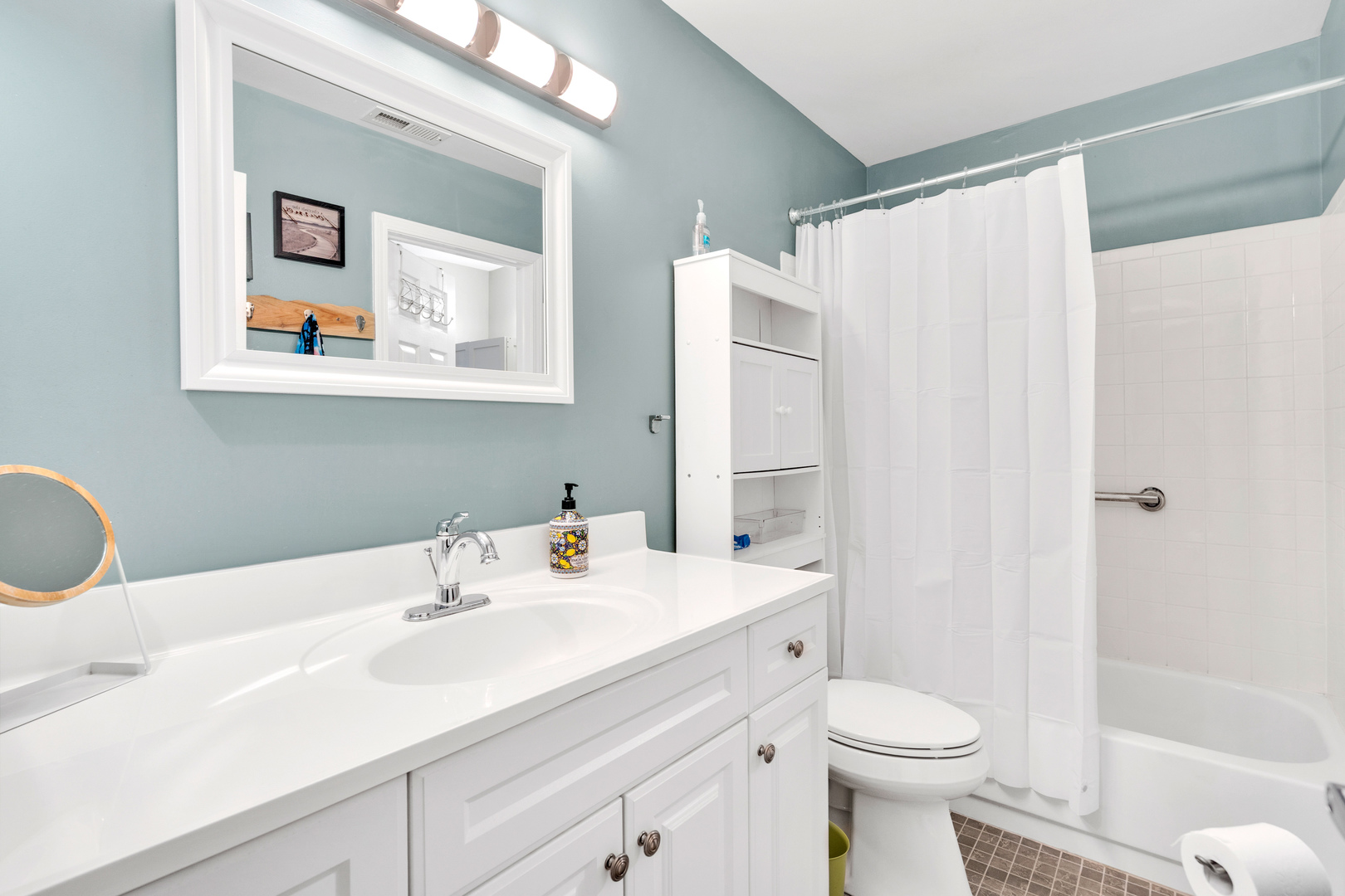 759 Sterling Court #A2, Bartlett, IL 60103