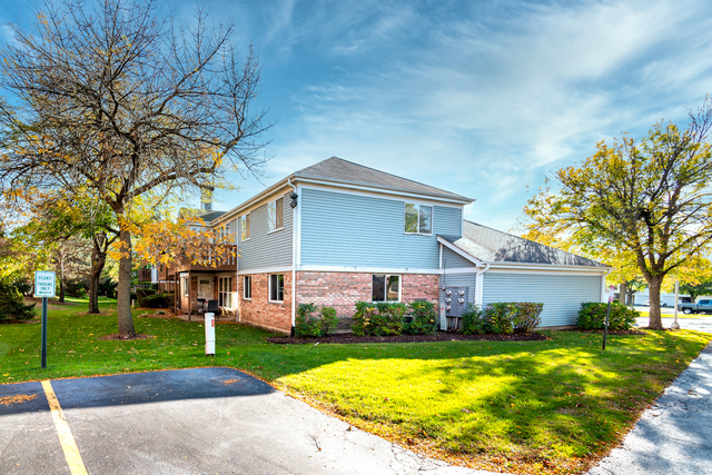 759 Sterling Court #A2, Bartlett, IL 60103