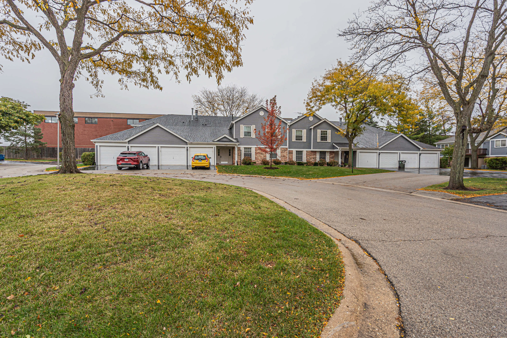 759 Sterling Court #A2, Bartlett, IL 60103