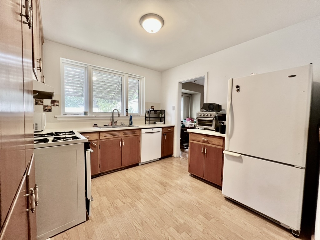 10059 S Spaulding Avenue, Evergreen Park, IL 60805