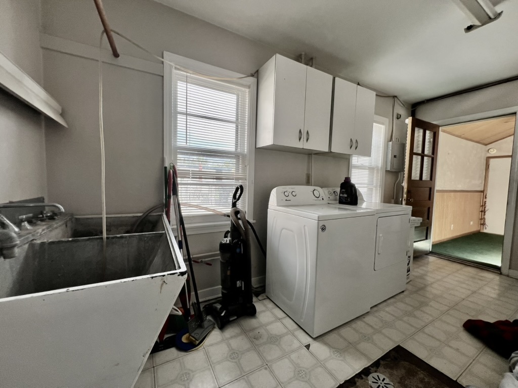 10059 S Spaulding Avenue, Evergreen Park, IL 60805