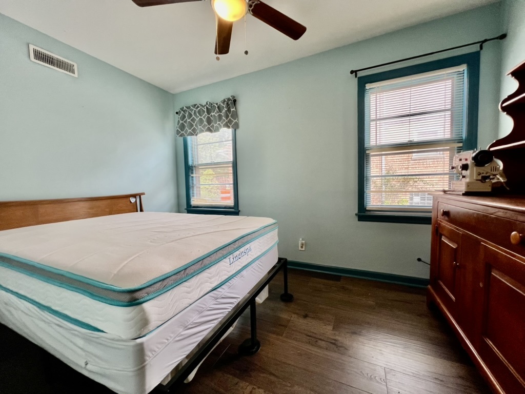 10059 S Spaulding Avenue, Evergreen Park, IL 60805