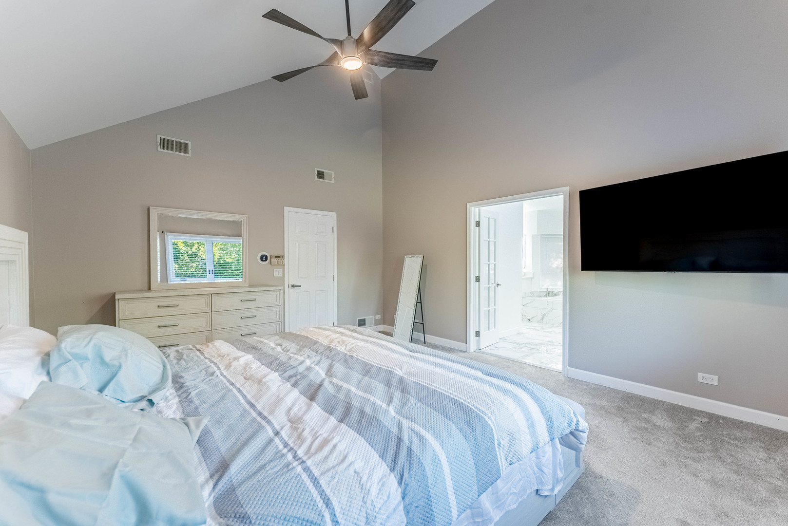 120 Pratt Boulevard, Roselle, IL 60172