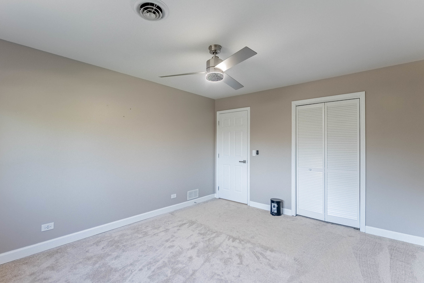 120 Pratt Boulevard, Roselle, IL 60172