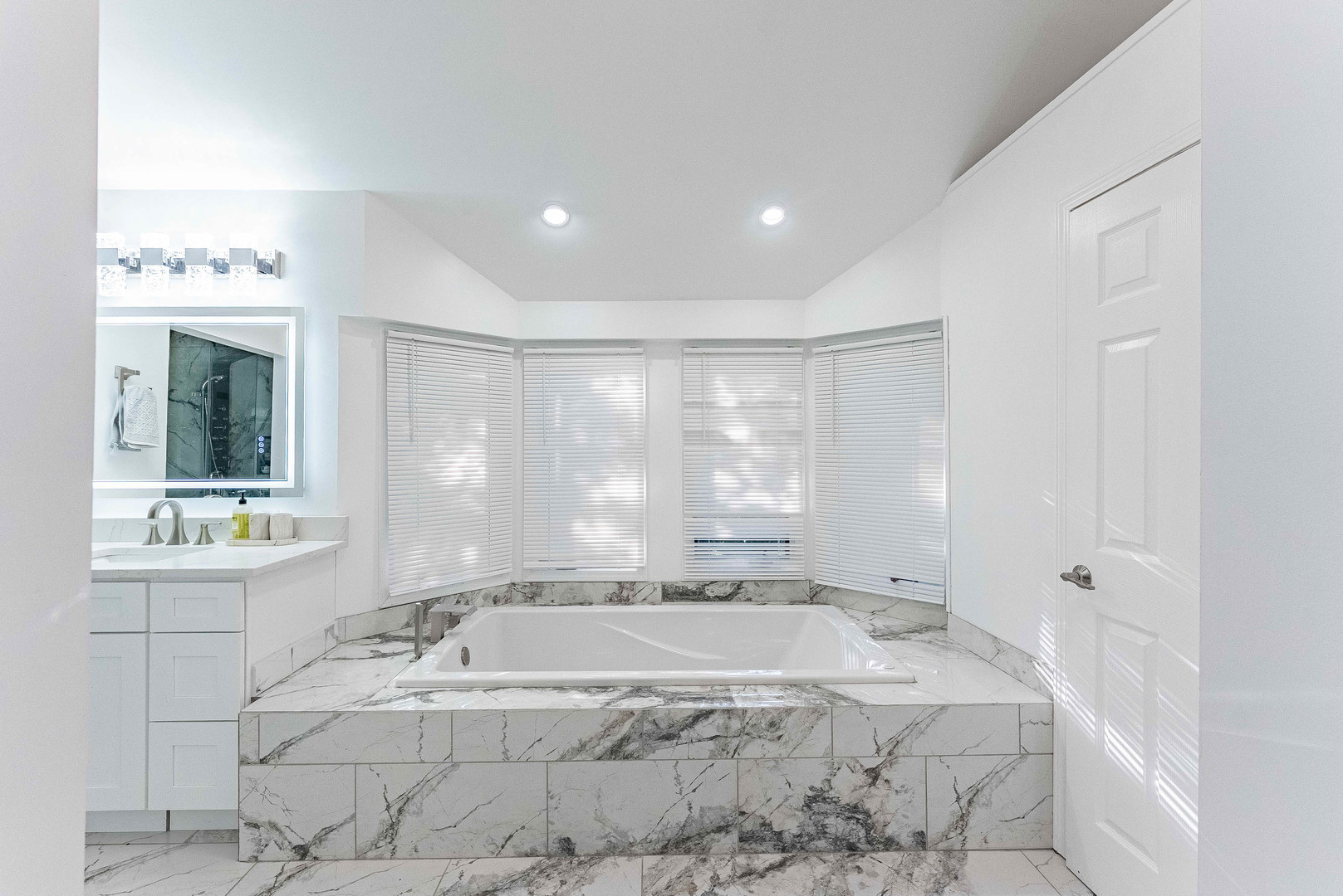 120 Pratt Boulevard, Roselle, IL 60172