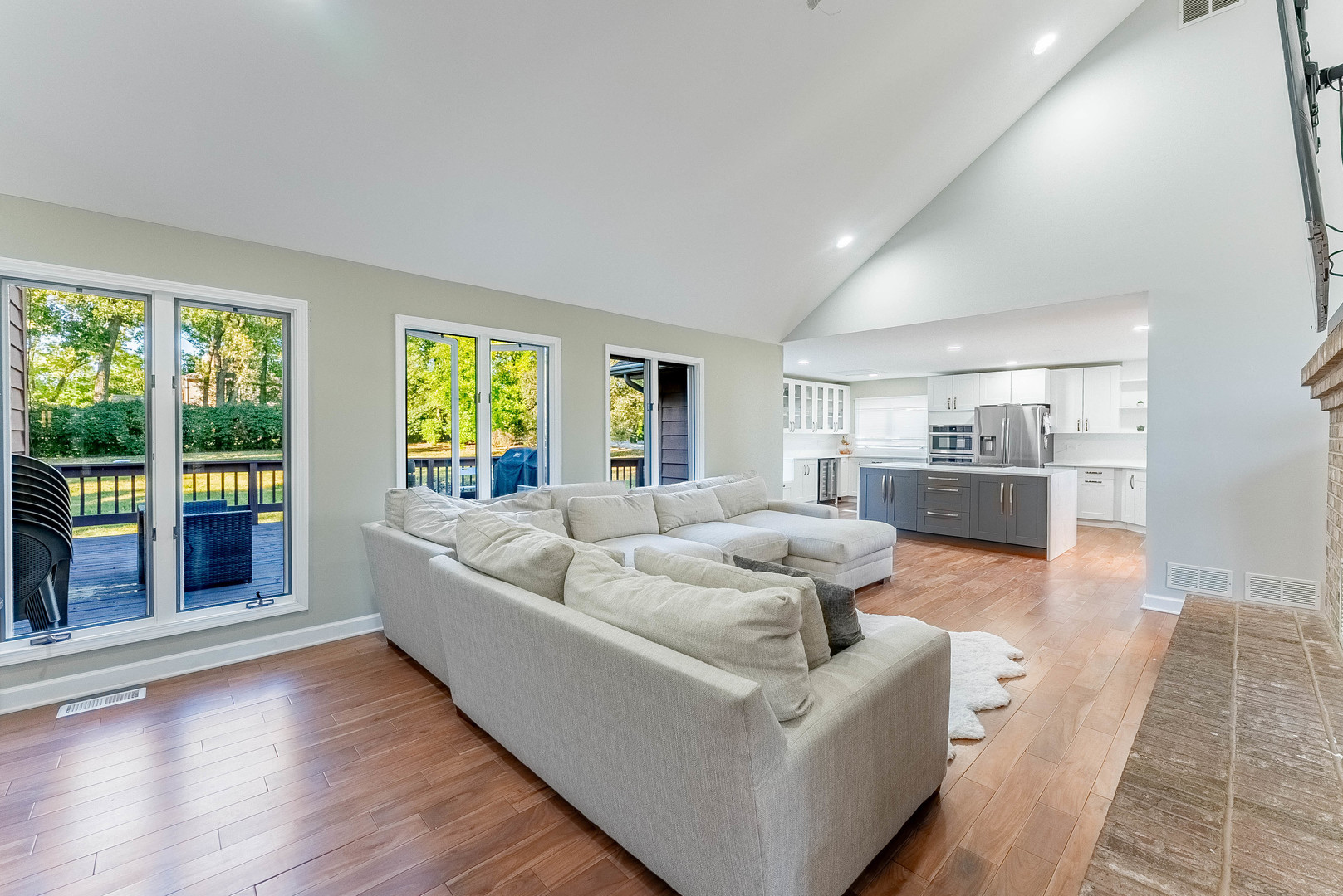 120 Pratt Boulevard, Roselle, IL 60172